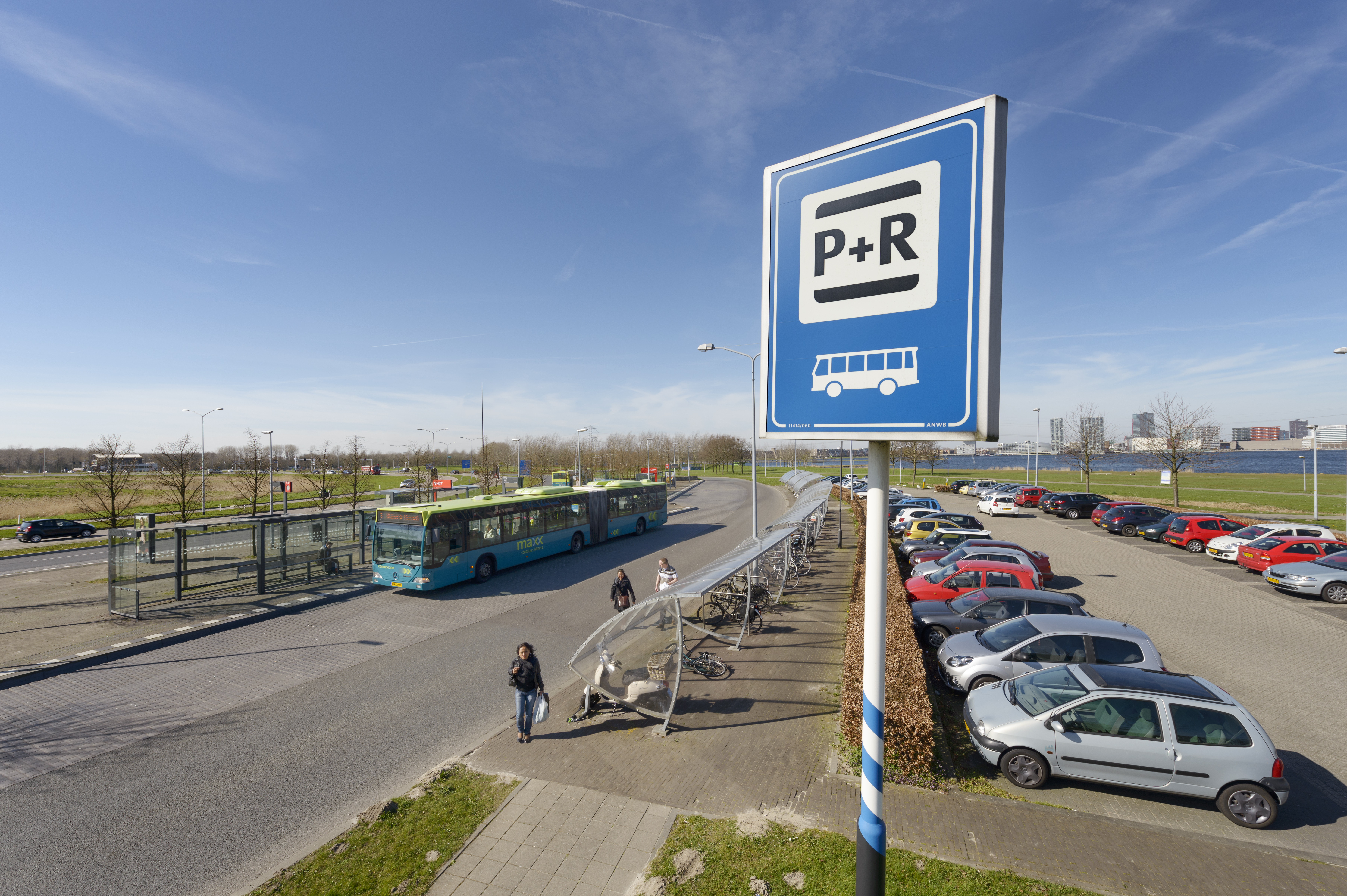 Foto van een busstation